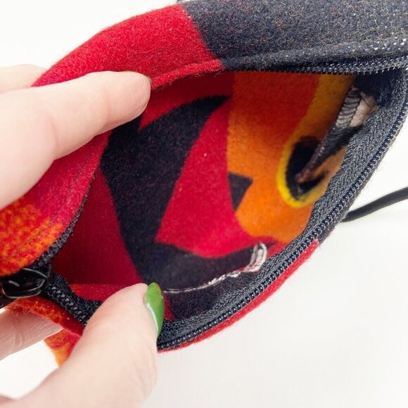 Pendleton Blanket Zip Crossbody Pouch Feather Embroidery - Picture 7 of 7